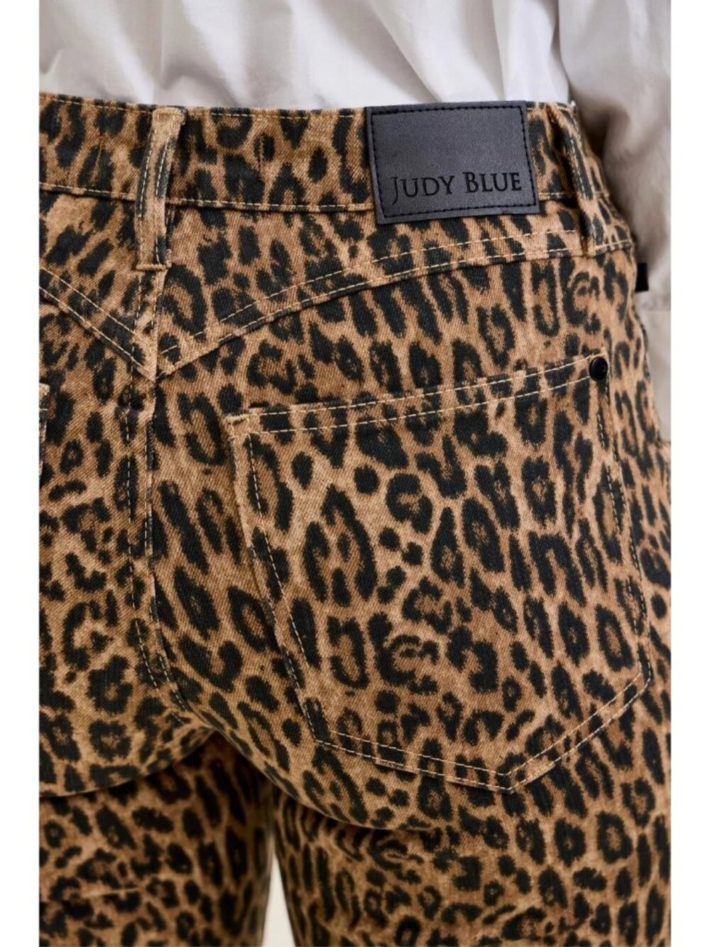 Judy Blue Jacqueline Mid-Rise Slim Fit Wide Flare Leg Denim Leopard Jean Pants - Picture 4 of 10